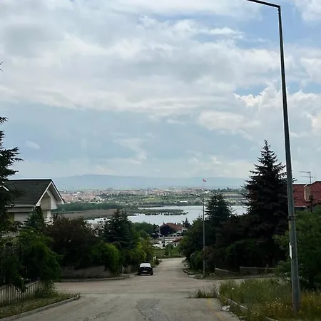 Goele Yakin Huzurlu Bir *